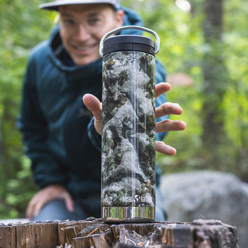 20oz-tkwide-with-twist-cap-mossy-oak-a5 20oz_bottle_twist_mossyoak_terragila_closeup_square.jpg