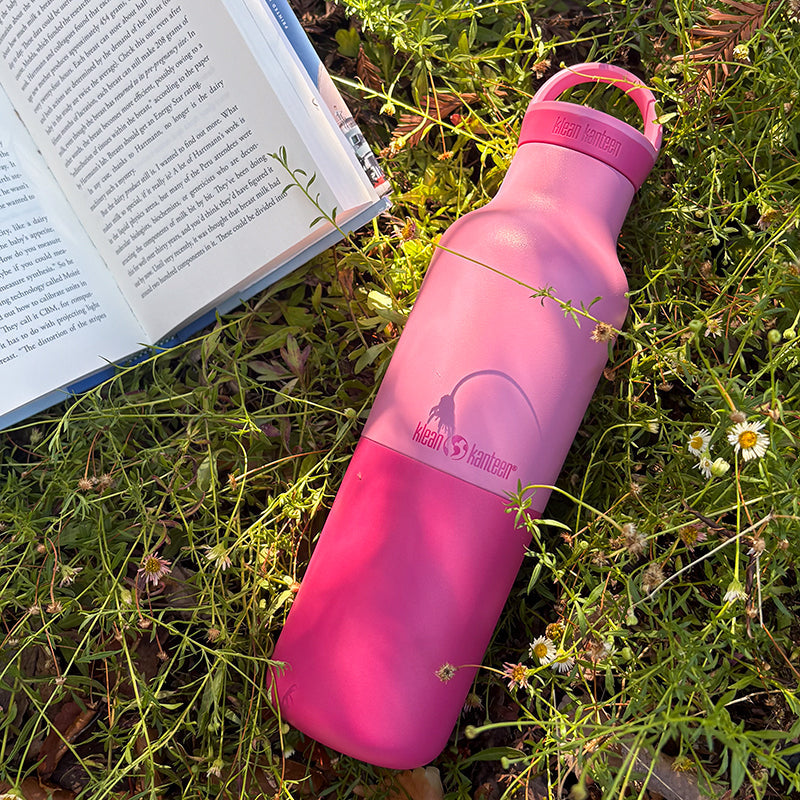 20oz-rise-classic-with-arch-loop-cap-d2 20oz_rise_classic_insulated_bottle_cashmere_rose_grass_book_square.jpg