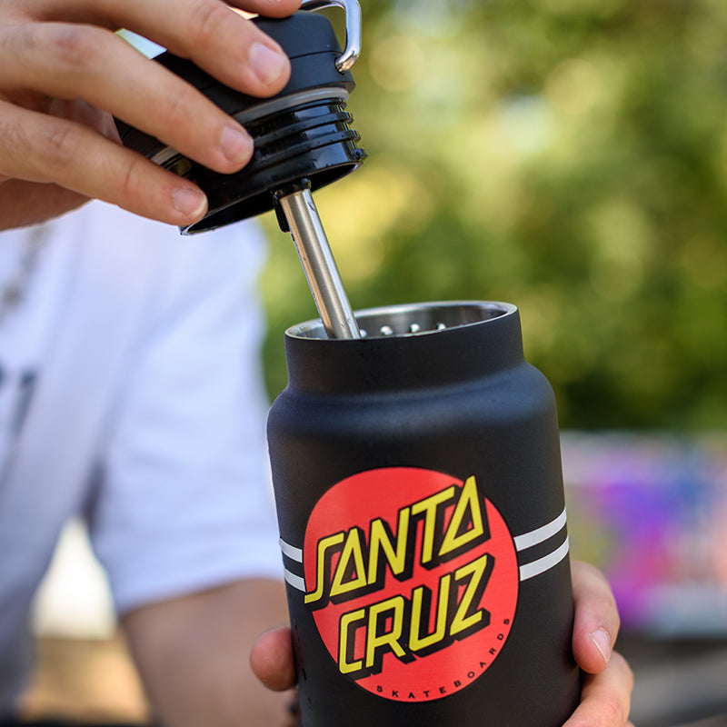 32oz-tkwide-with-twist-cap-santa-cruz-a0 32oz_tkwide_twist_water_bottle_santacruz_dot_lidoff_square.jpg