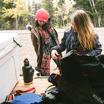 64oz-classic-with-loop-cap-n1 64oz_insulated_classic_backpackers_tailgate_square.jpg