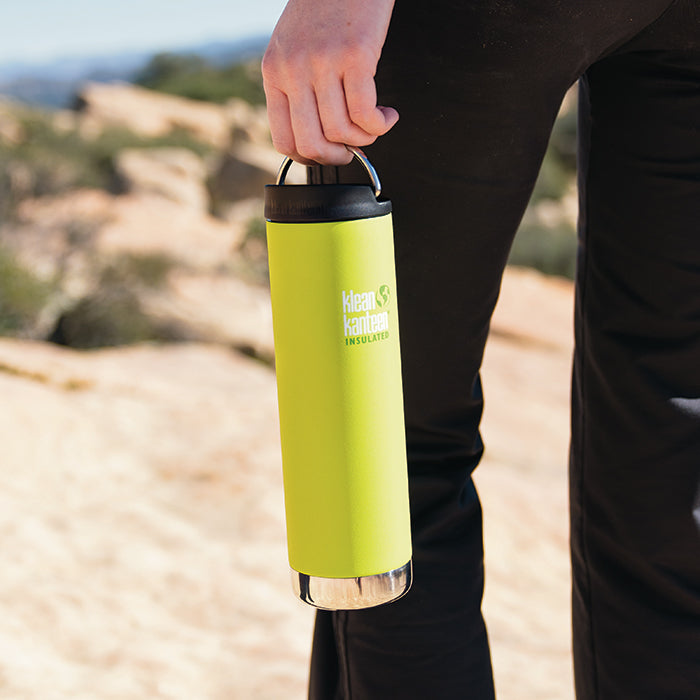 tkwide-cafe-cap-r2 K20TKWPCC-JP-cafecap-loop-hiking_lifestyle.jpg