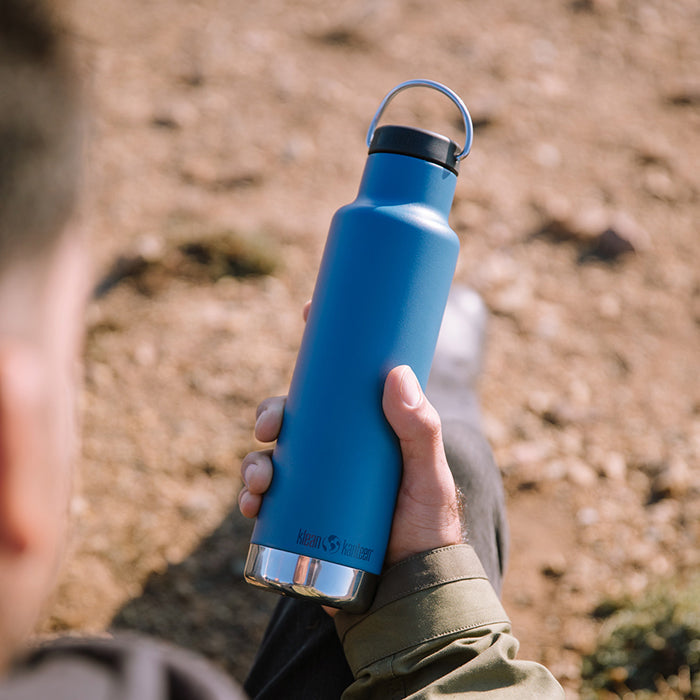 classic-loop-cap-z0 K20VCNPPL-RT-bottle_loop_cap_blue_lifestyle.jpg