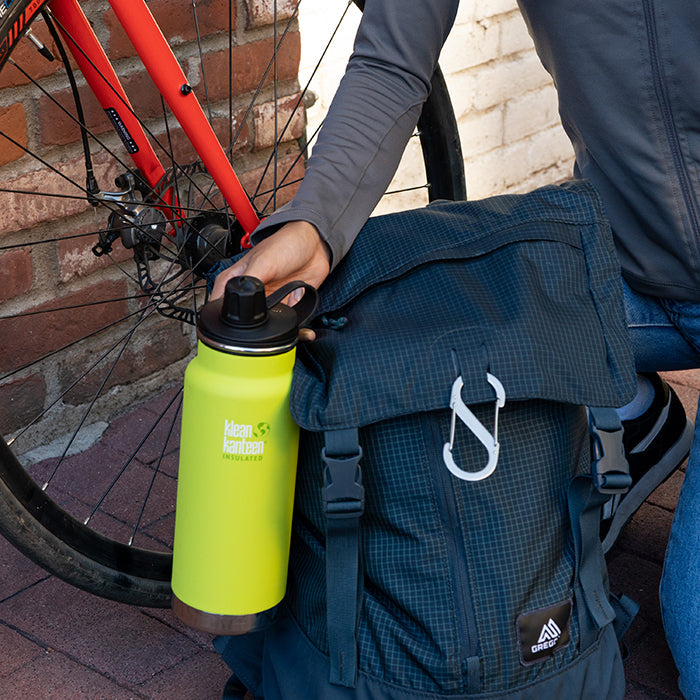 tkwide-chug-cap-m8 K32TKWSSL-JP-Bottle-Biking-Chug-Cap-lifestyle.jpg