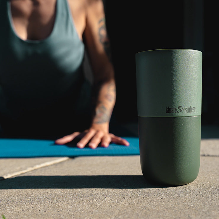 smoothie-set-i9 smoothie_kit_rise_tumbler_seaspray_closeup.jpg