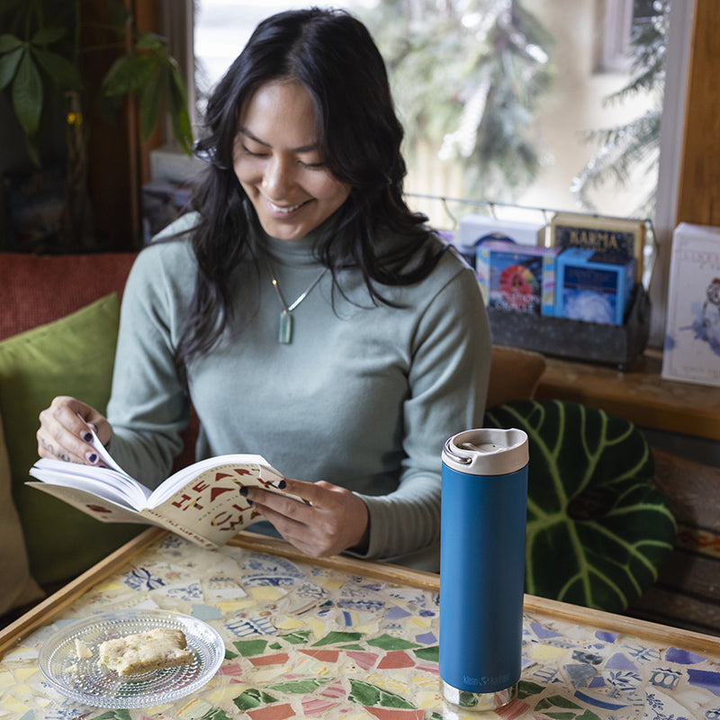 20oz-tkwide-with-cafe-cap-m9 tkwide_20oz_insulated_tumbler_cafe_woman_reading_square.jpg